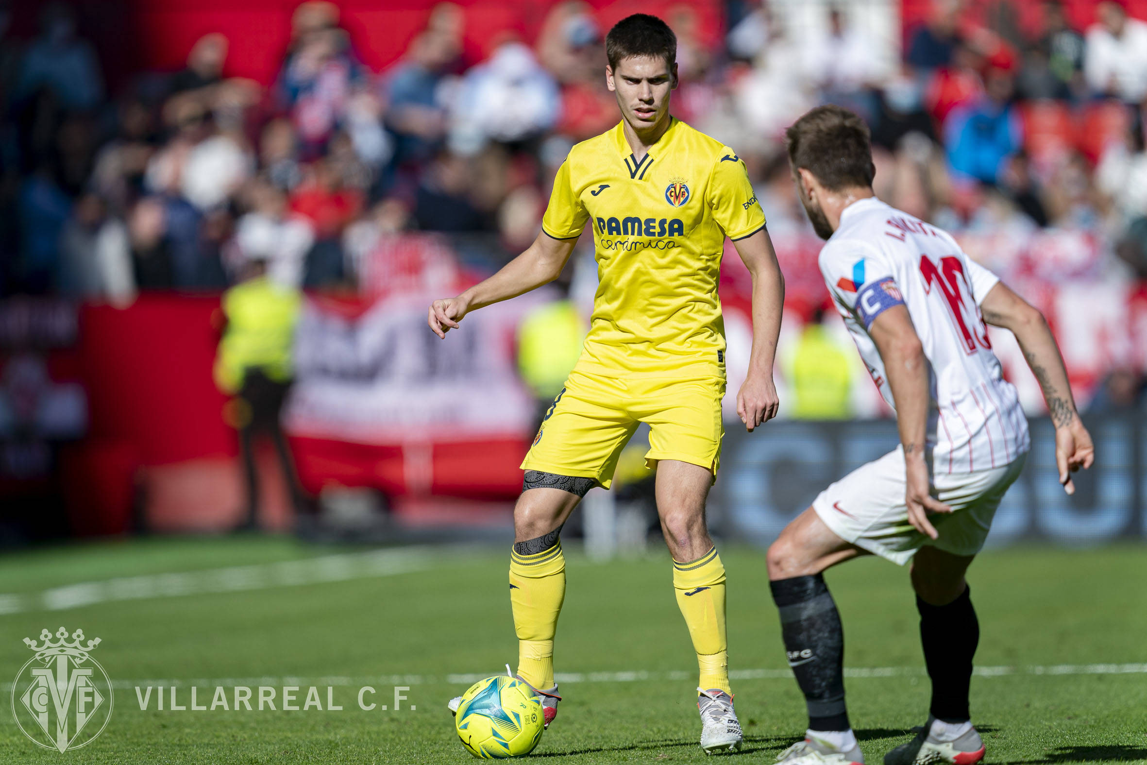 九游下载安装-国际比赛日意甲焦点战；比利亚雷亚尔单刀错失；态度坚定；临场指挥获称赞的简单介绍
