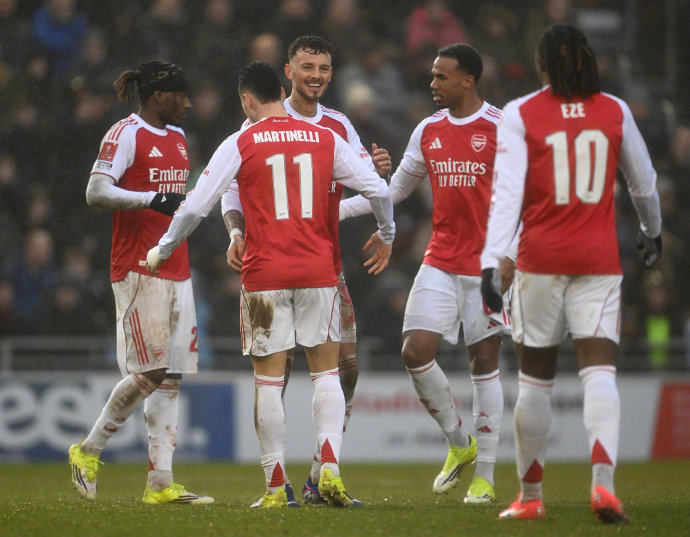 足总杯赛程吃紧，布莱顿国际比赛日门线救险，气氛紧张，资深球员宣示担当的简单介绍